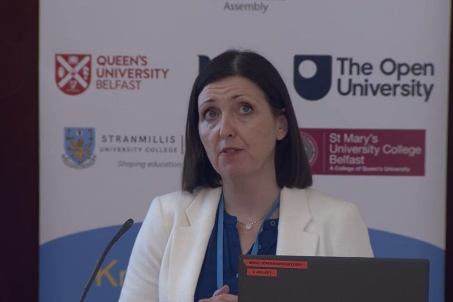 Image of Dr Mary Lavelle presenting at Seminar