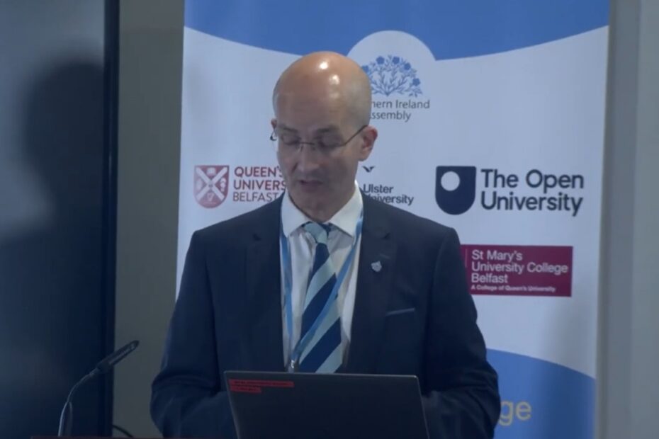 Image of Prof Noel Purdy presenting at seminar